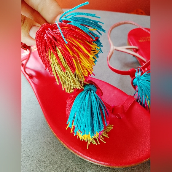 STUART WEIZTMAN Size 9.5 Vibrant Red Jabow Fringe Tassel Thong Sandals - Picture 10 of 16